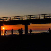 Gruppe von Fotografen am Strand Prerow atemberaubender Sonnenuntergang